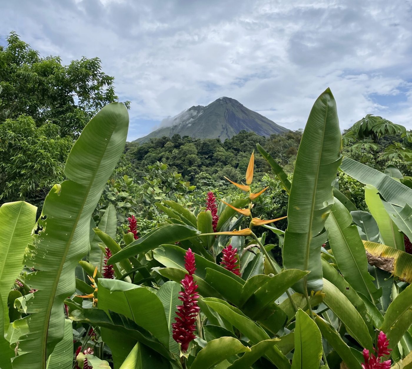 arenal volcano in costa rica